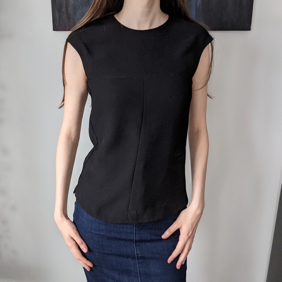 Chic Classic Black Top Willow & Thread - Picture 2 of 3